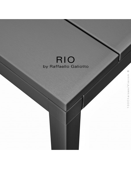 Table à manger RIO 140 noir, plateau rectangulaire extensible en plastique, 4 pieds en aluminium.