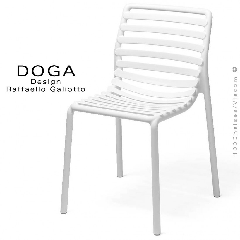 Chaise design DOGA, structure et assise plastique couleur blanche.
