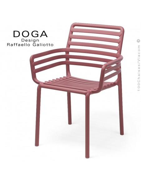 Fauteuil design DOGA, structure, assise plastique monobloc couleur rouge Marsala.