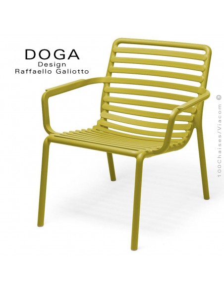 Fauteuil lounge design DOGA relax, structure et assise plastique monobloc couleur jaune d'Or.