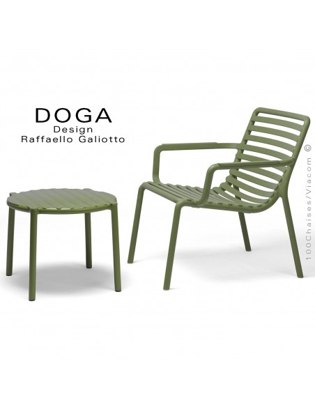 Table et fauteuil relax DOGA, structure plastique, couleur au choix.