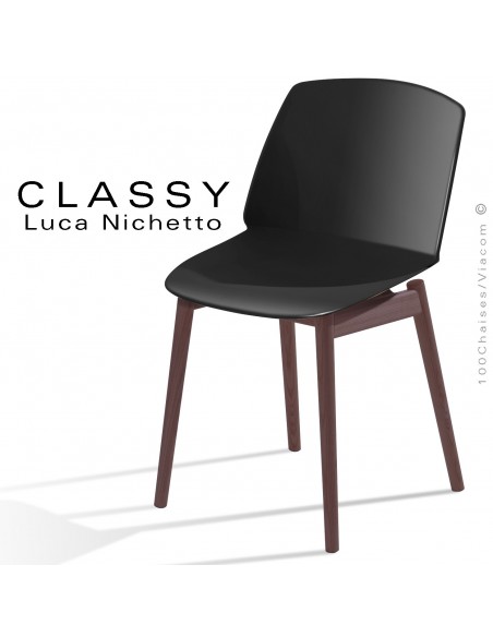 Chaise design CLASSY, piétement bois de Frêne vernis brun, assise coque plastique couleur noir.