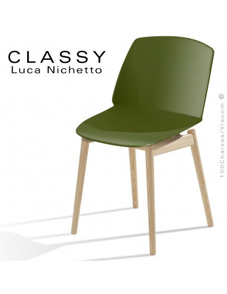 Chaise design CLASSY, piétement bois de Frêne vernis naturel, assise coque plastique couleur vert olive.
