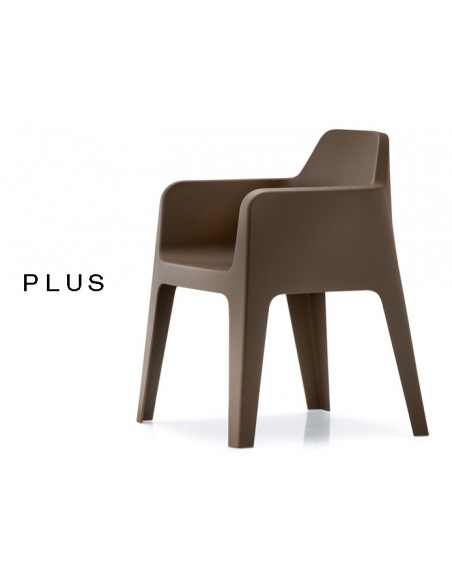 PLUS fauteuil design plastique de couleur marron.