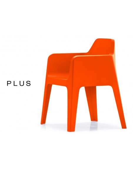 PLUS fauteuil design plastique de couleur orange.