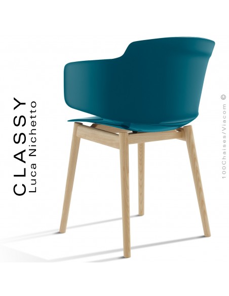 Fauteuil design CLASSY, piétement bois de Frêne vernis miel, assise coque plastique couleur bleu d'eau.