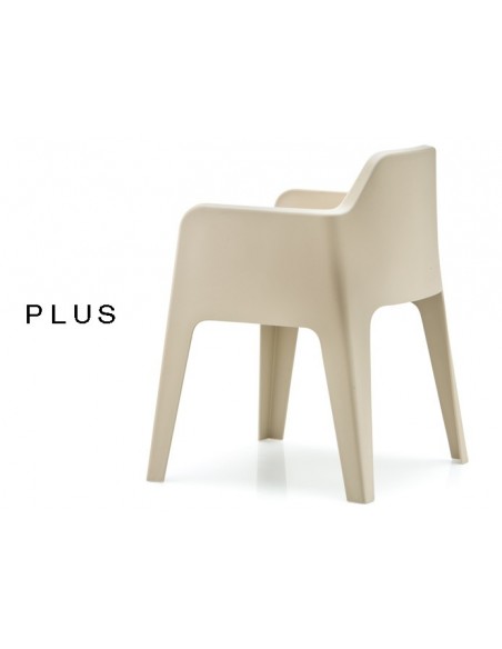 PLUS fauteuil design plastique de couleur sable.