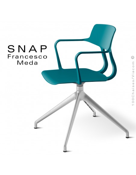 Chaise de bureau design SNAP, piétement aluminium brillant, assise pivotante coque plastique avec accoudoirs couleur bleu d'eau.