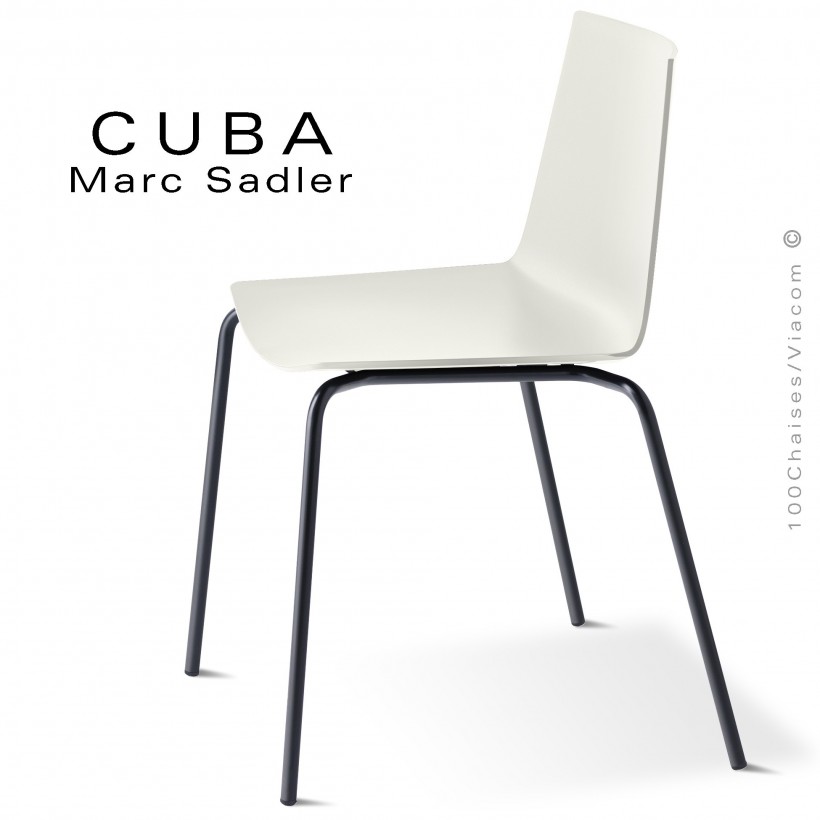 Chaise design CUBA-ECO, assise coque plastique couleur blanc pur, structure et piétement acier peint noir.