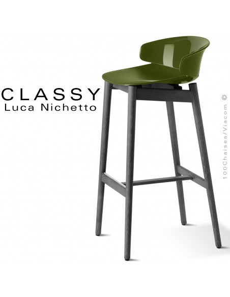 Tabouret design Classy, piétement bois de Frêne teinté noire, assise coque plastique couleur vert olive.