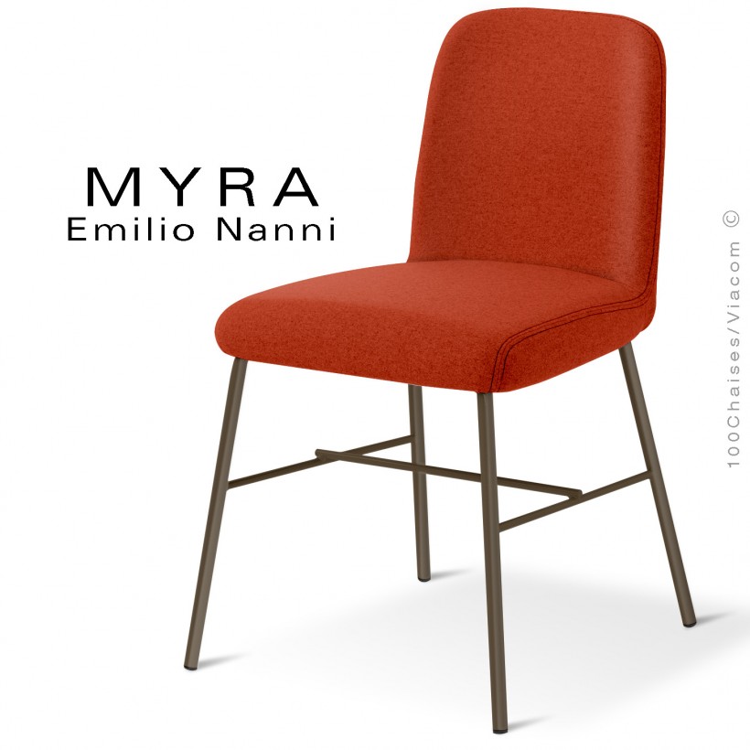 Chaise design MYRA, piétement peint marron, assise tissu rouille-orange.