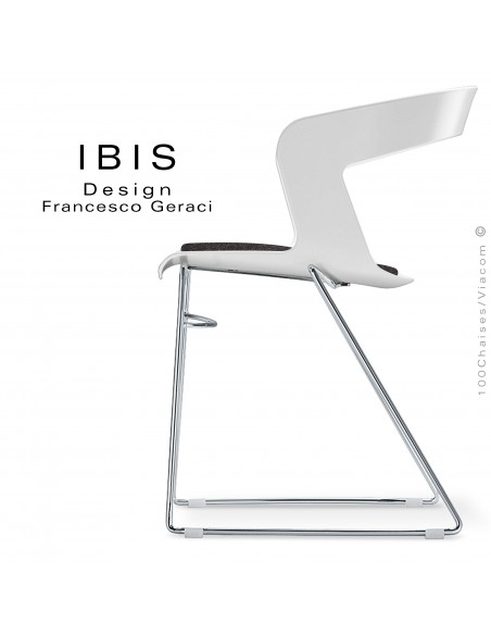 Chaise design IBIS, assise plastique couleur blanc avec coussin feutre anthracite, piétement type luge chromé brillant.