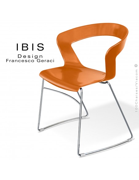 Chaise design IBIS, assise couleur orange, piétement type luge chromé brillant.