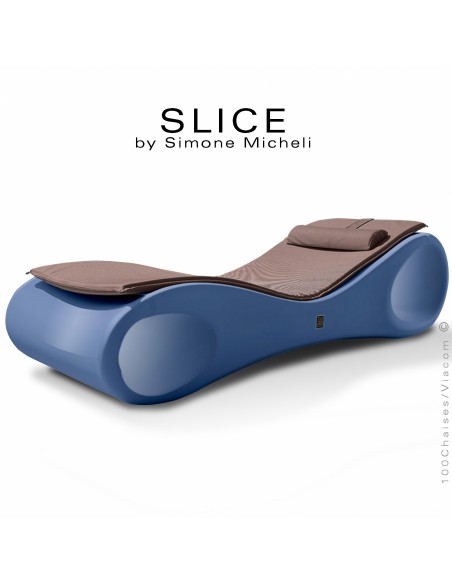 Chaise longue ou bain de soleil SLICE, structure plastique couleur bleu, avec coussin basic.