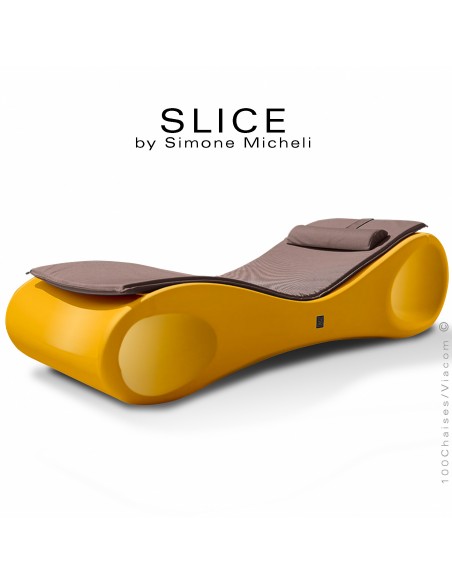 Chaise longue ou bain de soleil SLICE, structure plastique couleur jaune, avec coussin basic.