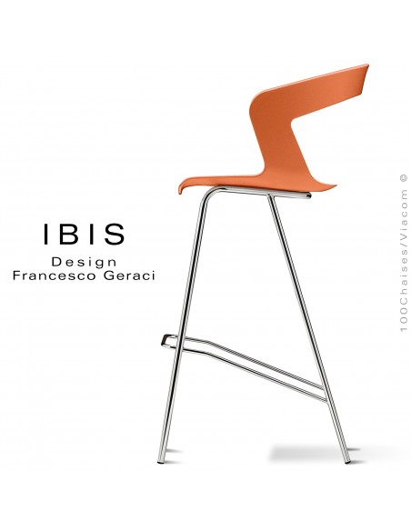Tabouret design pour bar IBIS, piétement chromé brillant, assise coque couleur orange.