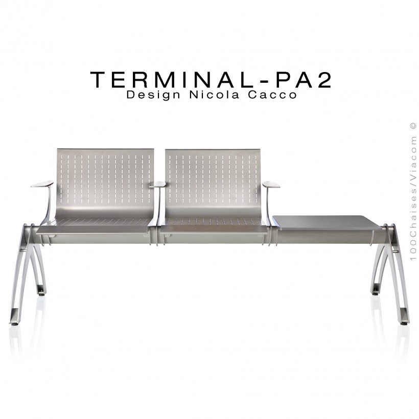 Banc design ou assise sur poutre TERMINAL assise deux places avec plateau porte revue, finition peinture gris-aluminium.