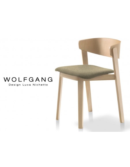 WOLFGANG chaise design en bois, vernis naturel, assise capitonnée couleur chanvre.