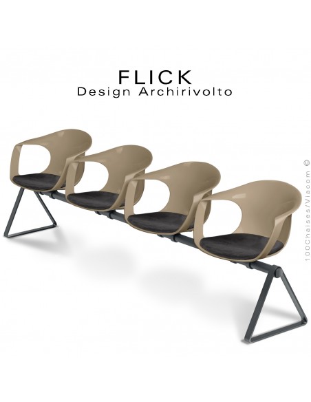 Banc ou assise sur poutre design FLICK, assise 4 places coque plastique couleur. Piétement triangle et tube d'acier peint.