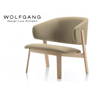 WOLFGANG lounge, fauteuil design bois de chêne, capitonné couleur chanvre.