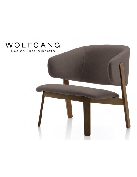 WOLFGANG lounge, fauteuil design bois, finition tabac, assise capitonné marron.