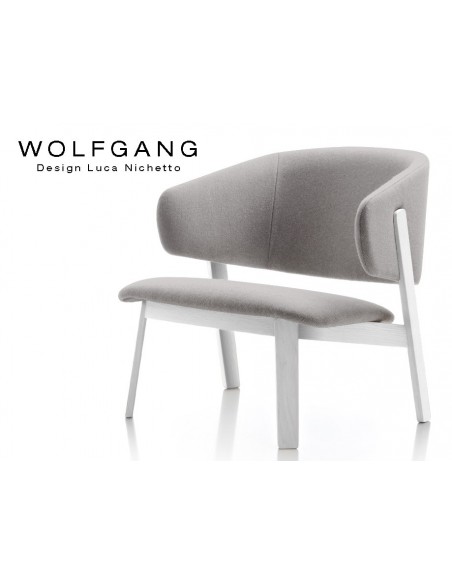 WOLFGANG lounge white, fauteuil design bois, assise capitonnée gris.