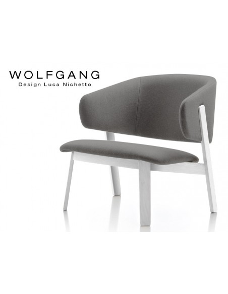 WOLFGANG lounge white, fauteuil design bois, assise capitonnée gris foncé.