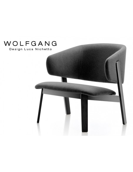 WOLFGANG lounge black, fauteuil design bois, assise capitonnée noir.