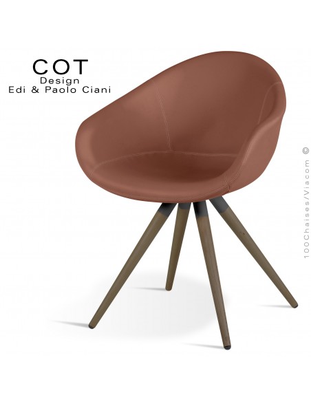 Fauteuil design COT, piétement bois de hêtre massif conique, assise garnie, habillage cuir Ginkgo couleur capuccino.