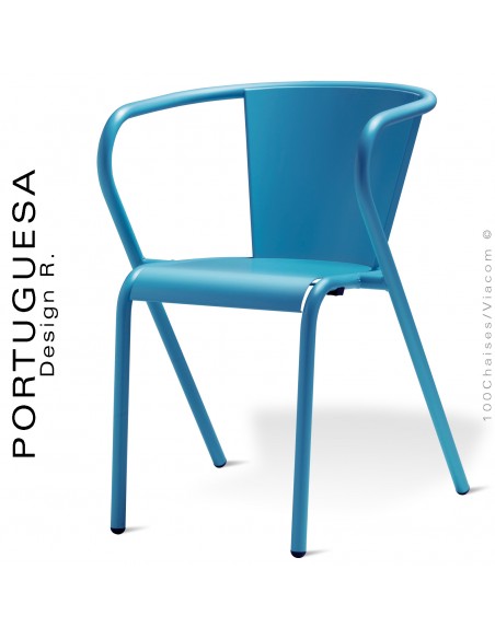 Fauteuil design PORTUGUESA, structure 4 pieds avec accoudoirs, assise et dossier en tôle d'acier plat, peint bleu ciel.