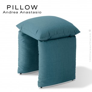 Pouf ou tabouret PILLOW, construction de trois coussins garnis de mousse et plume, habillage tissu Medley du fabricant Gabriel.