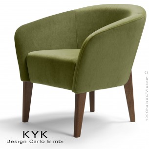 Fauteuil de salon KYK pieds bois wengé, assise et dossier garnis, habillage tissu synthétique, couleur kaki.