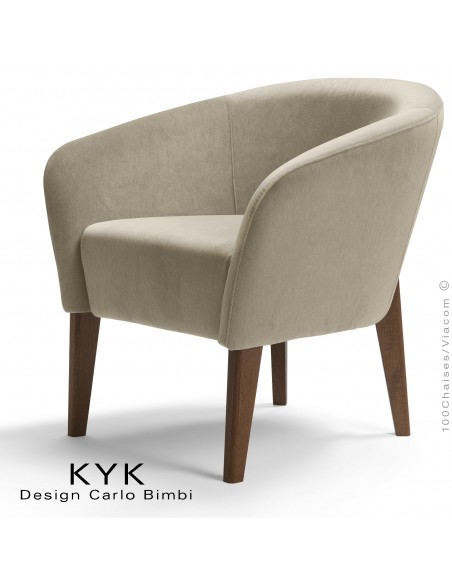 Fauteuil de salon KYK pieds bois wengé, assise et dossier garnis, habillage tissu synthétique, couleur sable/crème.