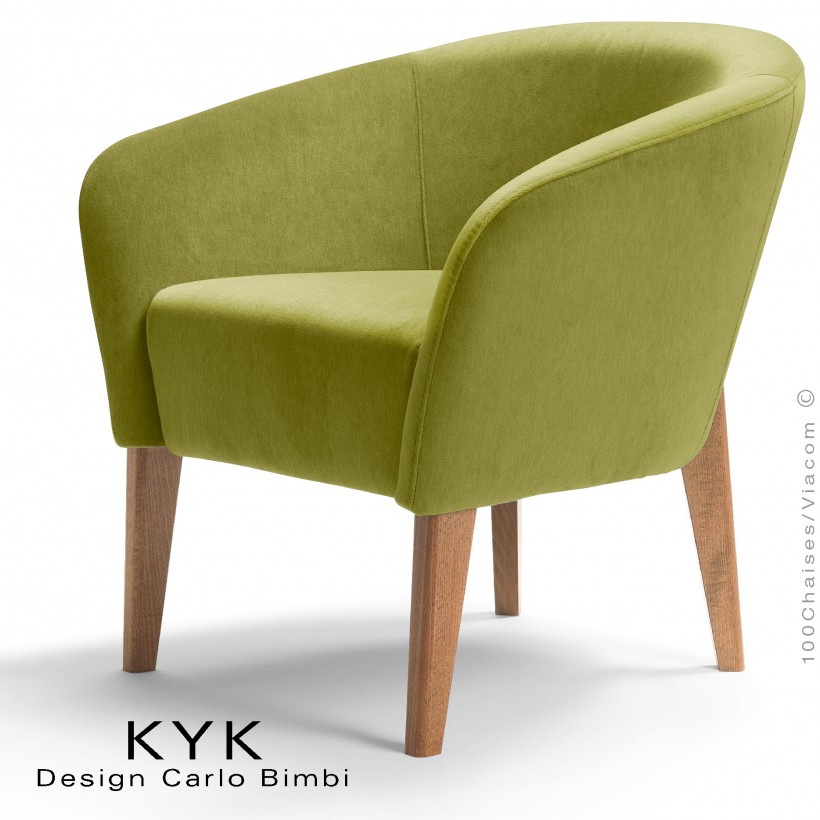 Fauteuil de salon KYK pieds bois vernis naturel incolore, assise et dossier garnis, habillage tissu synthétique, couleur vert.