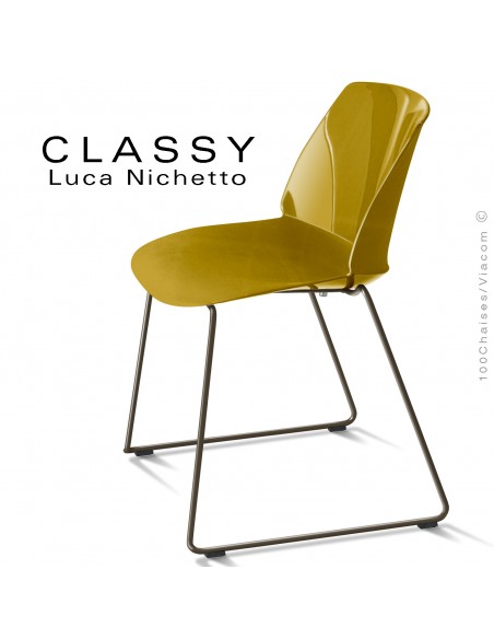 Chaise design CLASSY, piétement luge acier peint ou chromé brillant, assise coque plastique couleur, empilable, extérieur.