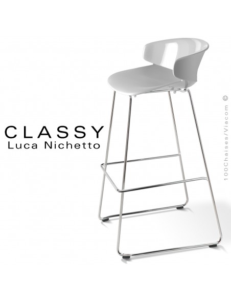 tabouret de bar design classy, piétement luge chromé, assise coque plastique blanche - Lucas Nichetto - Italie.