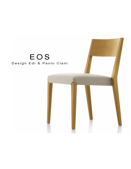 Chaises EOS design en bois, vernis hêtre naturel, assise capitonnée crème.