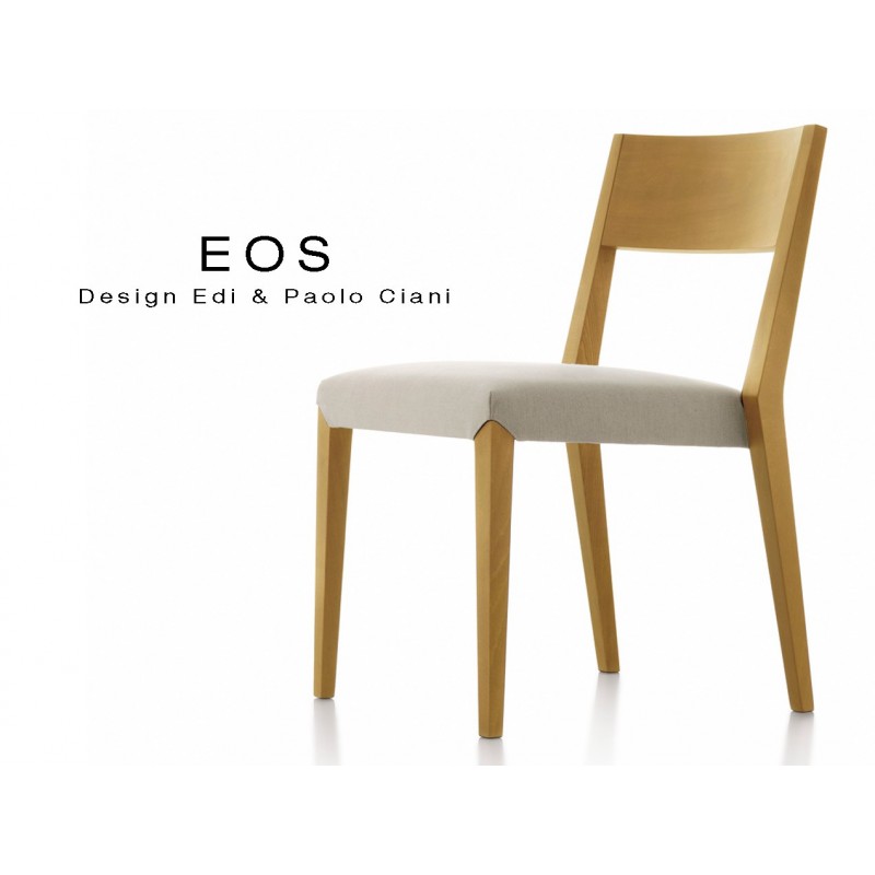 Chaises EOS design en bois, vernis hêtre naturel, assise capitonnée crème.