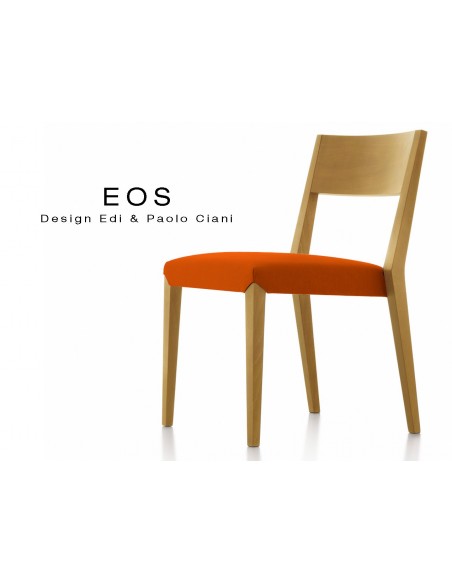 Chaises EOS design en bois, vernis hêtre naturel, assise capitonnée orange.