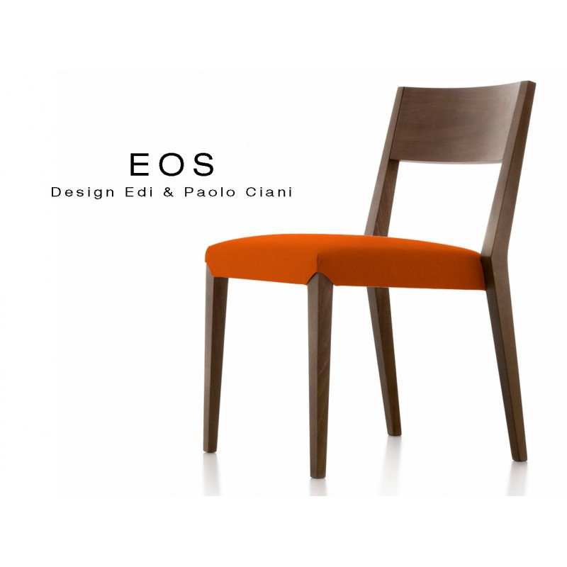 Chaises EOS design en bois, vernis acajou, assise capitonnée orange.