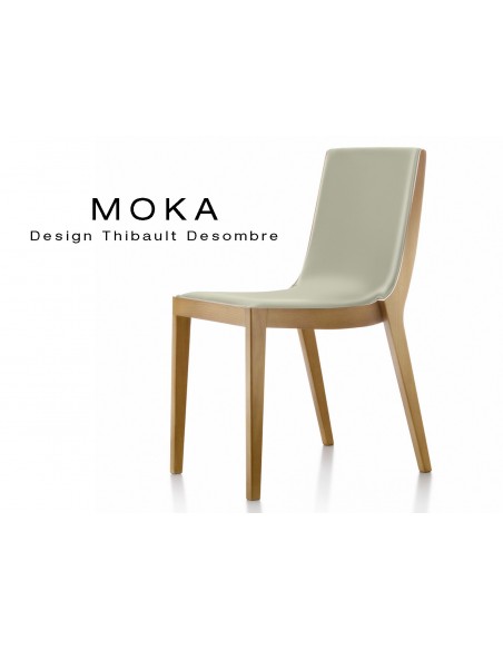 Chaise design MOKA en bois, vernis hêtre naturel, assise rembourrée, capitonnée cuir écru.