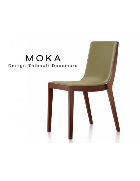 Chaise design MOKA en bois, vernis acajou, assise rembourrée, capitonnée cuir sahara.