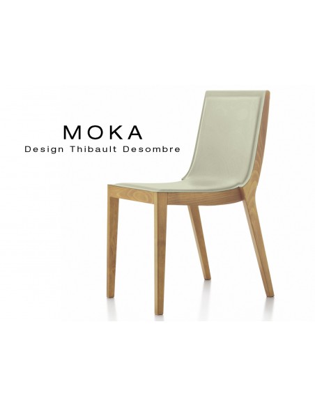 Chaise design MOKA en bois, vernis hêtre naturel, assise capitonnée cuir couvrant collé écru.