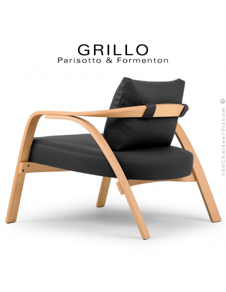 Fauteuil lounge design GRILLO, pour intérieur, piétement placage bois de Chêne vernis, assise et dossier coussins.
