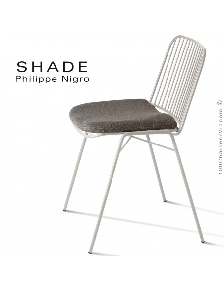 Chaise SHADE, structure 4 pieds en tube, assise et dossier en tige d'acier peint blanc pure avec coussin.