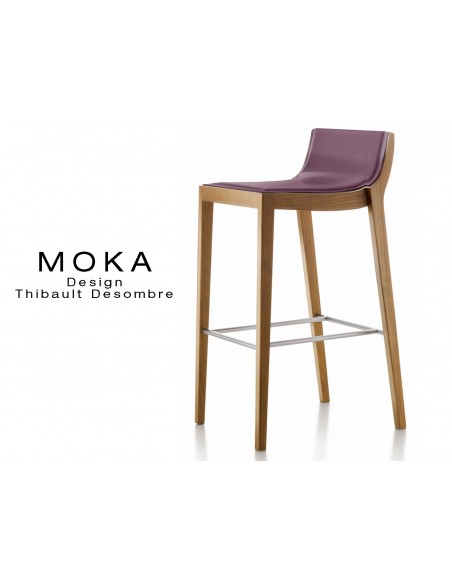 Tabouret design MOKA en bois finition noyer moyen, assise capitonnée cuir couvrant collé couleur groseille.