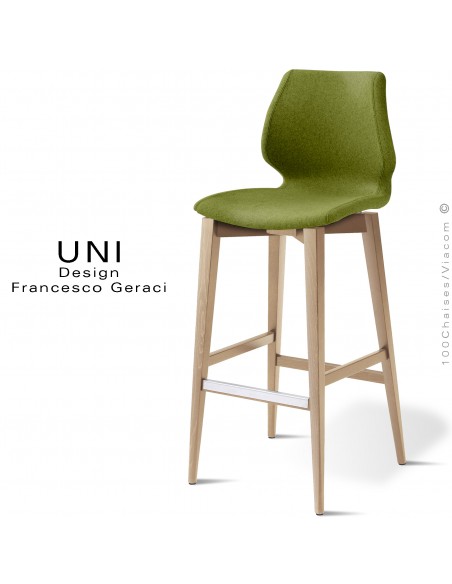 Tabouret de bar confort UNI, piétement bois teinté châtaignier, assise et dossier mousse, habillage tissu couleur vert kaki.