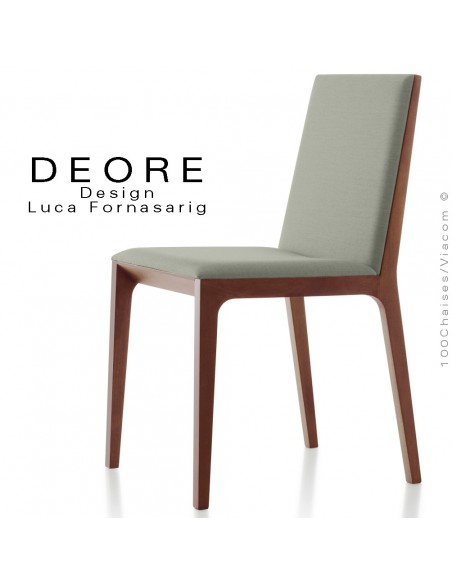 Chaise DEORE, structure bois vernis noyer, assise et dossier garnis de mousse habillage tissu king-L couleur vert pâle.