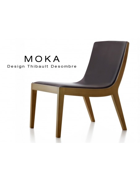 Fauteuil lounge design MOKA en bois finition noyer moyen, assise capitonnée cuir couleur noire.