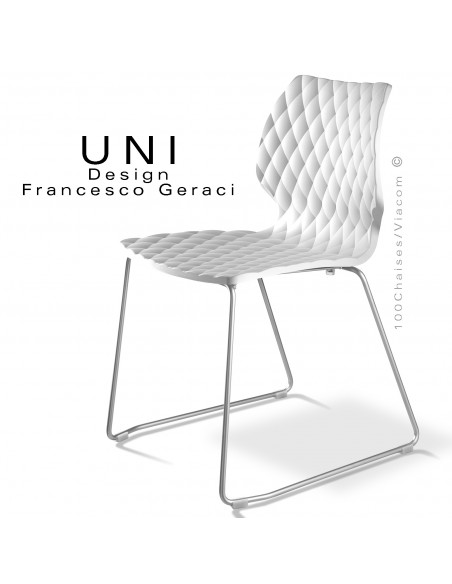 Chaise design UNI, piétement luge chromé brillant, assise coque plastique couleur blanc.